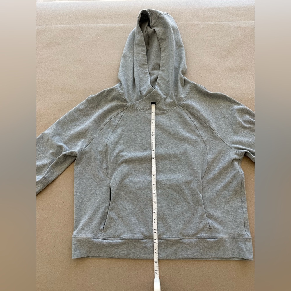 Lululemon — Scuba Cropped Hoodie — Size 10 - Picture 11 of 15